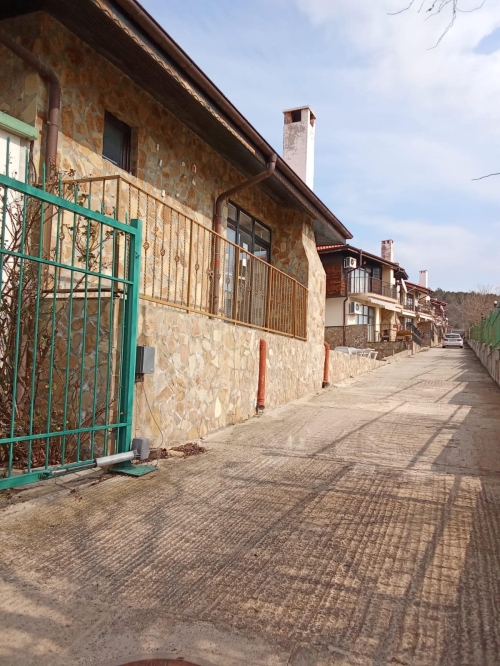 Бургас, с. Кошарица, Продается