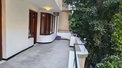 Петстаен апартамент в център, Бургас 
